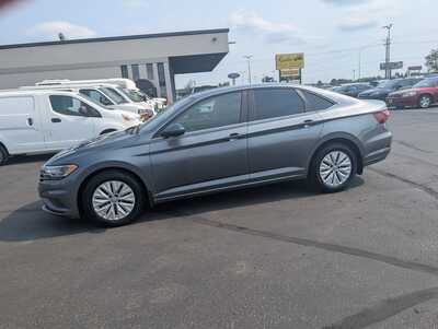 2020 Volkswagen Jetta, $16927. Photo 5