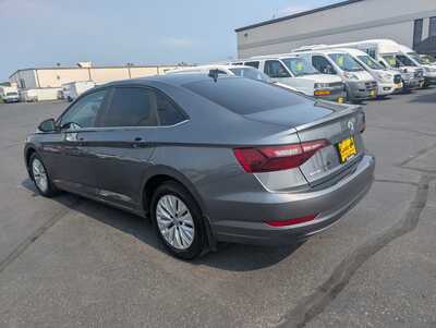 2020 Volkswagen Jetta, $16927. Photo 6
