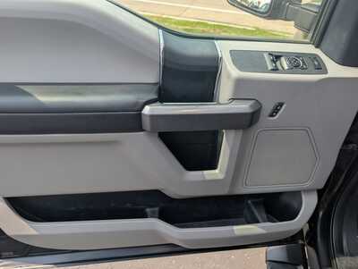 2017 Ford F350 Reg Cab, $29947. Photo 10