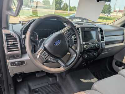 2017 Ford F350 Reg Cab, $29947. Photo 12