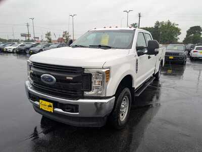 2018 Ford F250 Crew Cab, $27981. Photo 4