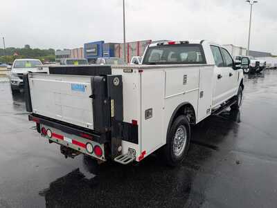 2018 Ford F250 Crew Cab, $27981. Photo 8