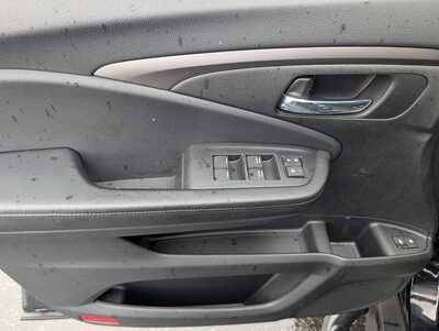 2018 Honda Pilot, $28995. Photo 12