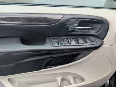 2018 Dodge Caravan, Grand, $25953. Photo 10
