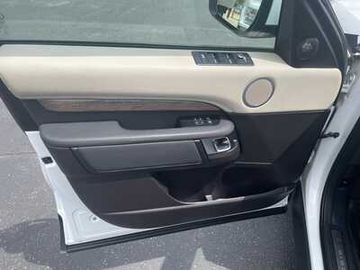 2017 Land Rover Discovery, $16900. Photo 11