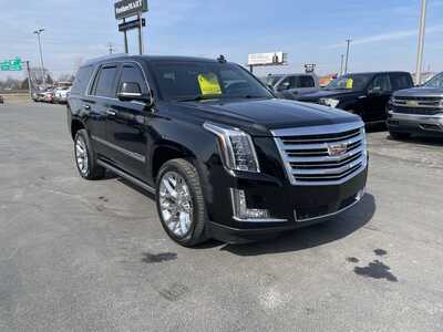 2016 Cadillac Escalade, $27985. Photo 2
