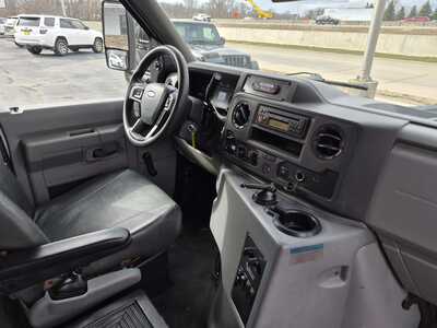 2021 Ford E-Series Cutaway, $23985. Photo 12