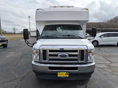 2021 Ford E-Series Cutaway, $23985. Photo 3