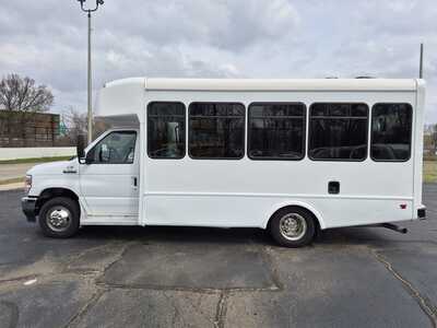 2021 Ford E-Series Cutaway, $23985. Photo 5