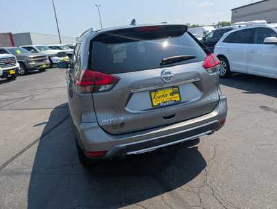 2018 Nissan Rogue, $13977. Photo 7