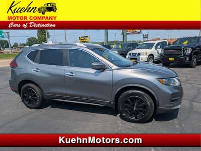 2018 Nissan Rogue, $13977. Photo 1