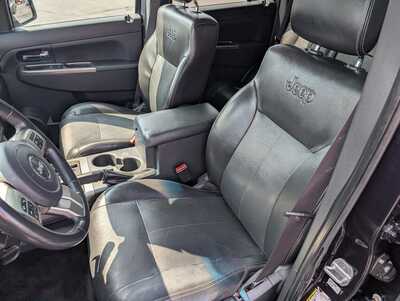 2011 Jeep Liberty, $6495. Photo 11