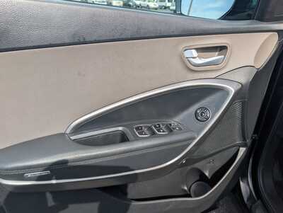 2017 Hyundai Santa Fe, $11977. Photo 10