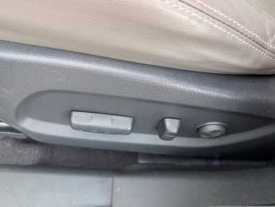 2017 Hyundai Santa Fe, $11977. Photo 12