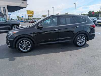 2017 Hyundai Santa Fe, $11977. Photo 5