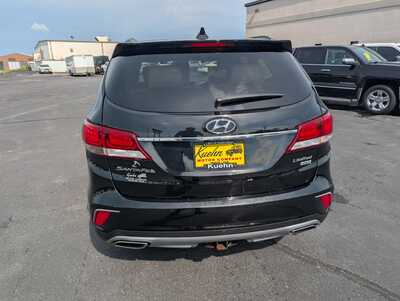 2017 Hyundai Santa Fe, $11977. Photo 7