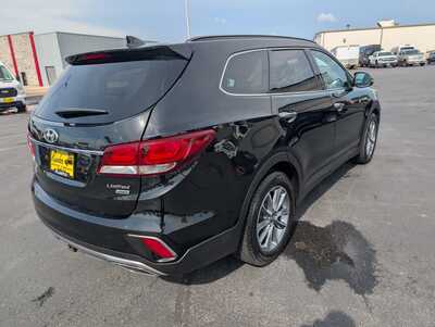 2017 Hyundai Santa Fe, $11977. Photo 8