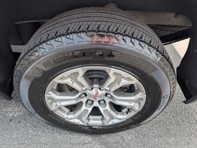 2025 GMC 1500 Crew Cab, $42917. Photo 10