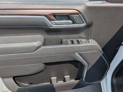 2025 GMC 1500 Crew Cab, $42917. Photo 11