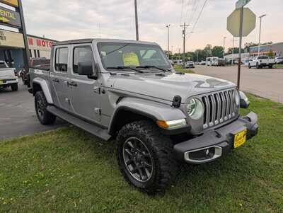 2020 Jeep Gladiator, $29937. Photo 2