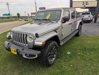 2020 Jeep Gladiator, $29937. Photo 4