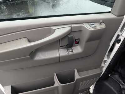 2004 Chevrolet Express Cargo, $11977. Photo 11