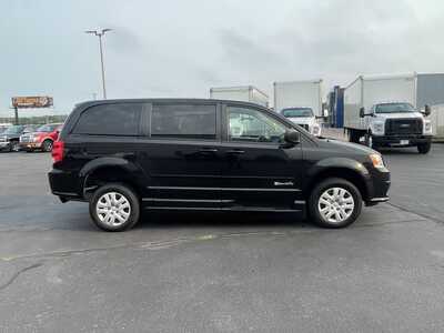 2014 Dodge Caravan, Grand, $18900. Photo 2