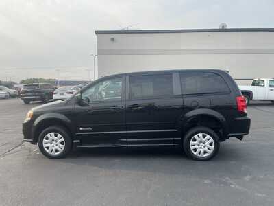 2014 Dodge Caravan, Grand, $18900. Photo 9