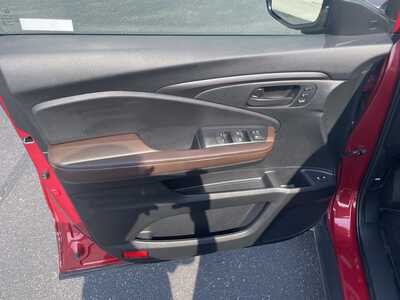 2024 Honda Passport, $33495. Photo 11