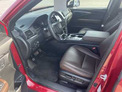 2024 Honda Passport, $33495. Photo 12