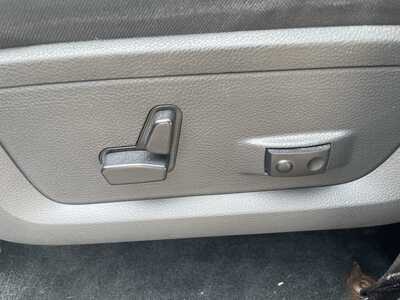 2011 RAM 1500 Crew Cab, $11900. Photo 8