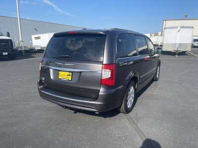 2016 Chrysler Town & Country, $13997. Photo 8