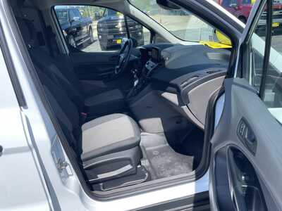 2022 Ford Transit Connect, $15997. Photo 12