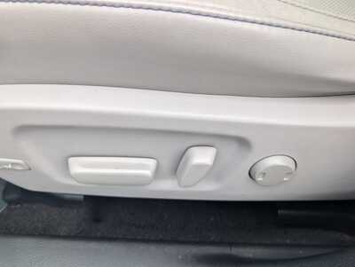 2015 Toyota Highlander, $21987. Photo 12