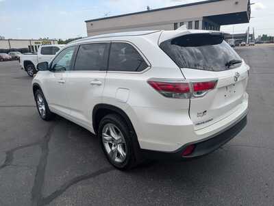 2015 Toyota Highlander, $21987. Photo 6