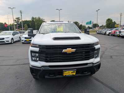 2024 Chevrolet 3500 Crew Cab, $30926. Photo 3