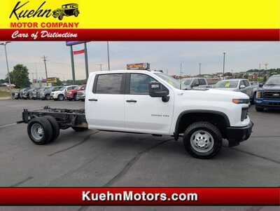 2024 Chevrolet 3500 Crew Cab, $30926. Photo 1