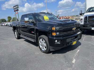 2019 Chevrolet 2500 Crew Cab, $42900. Photo 2