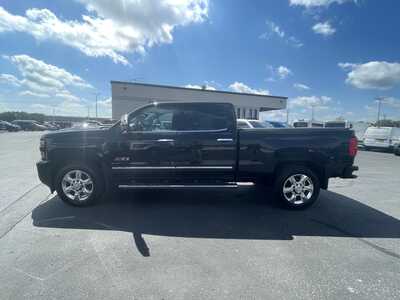2019 Chevrolet 2500 Crew Cab, $42900. Photo 5