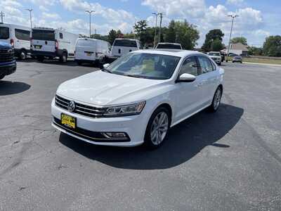 2018 Volkswagen Passat, $14987. Photo 3