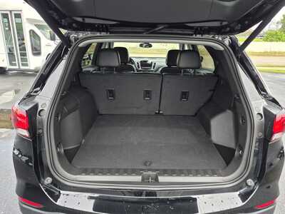 2023 Chevrolet Equinox, $26985. Photo 12