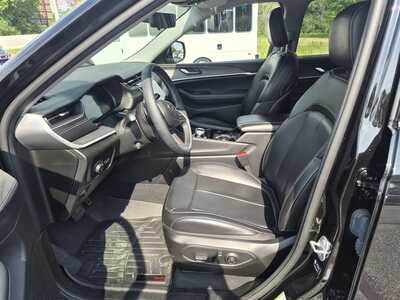 2023 Jeep Grand Cherokee L, $34450. Photo 9