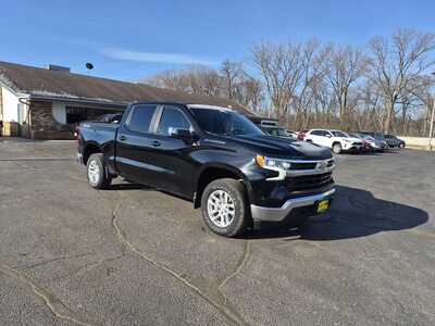 2023 Chevrolet 1500 Crew Cab, $28450. Photo 2