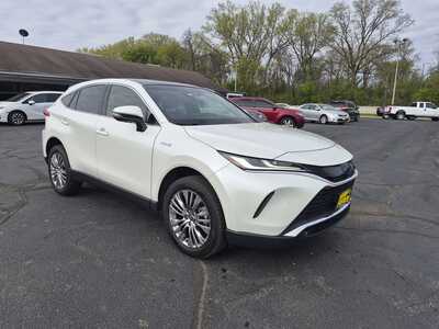2021 Toyota Venza, $30895. Photo 2
