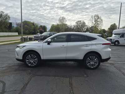 2021 Toyota Venza, $30895. Photo 5