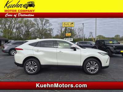 2021 Toyota Venza, $30895. Photo 1