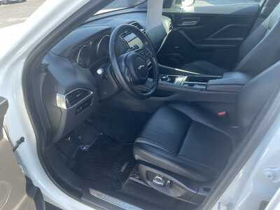 2020 Jaguar F-Pace, $12989. Photo 12