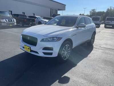 2020 Jaguar F-Pace, $12989. Photo 4