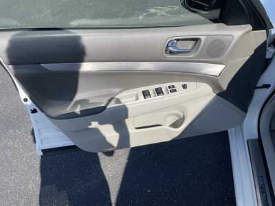2015 Infiniti Q40, $13993. Photo 11