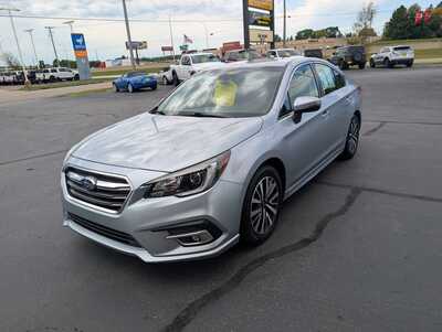 2018 Subaru Legacy, $14933. Photo 4
